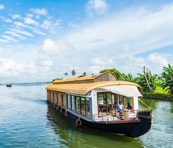 Alleppey Houseboat | Cherai | Cochin